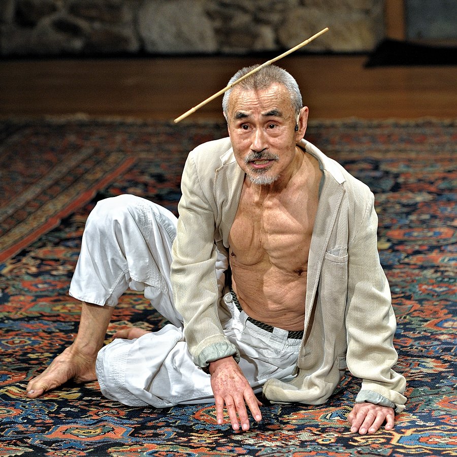 La fondation soutient l'invitation de Yoshi Oida pour la soirée de lancement du Nouveau Gare au Théâtre à Vitry-sur-Seine